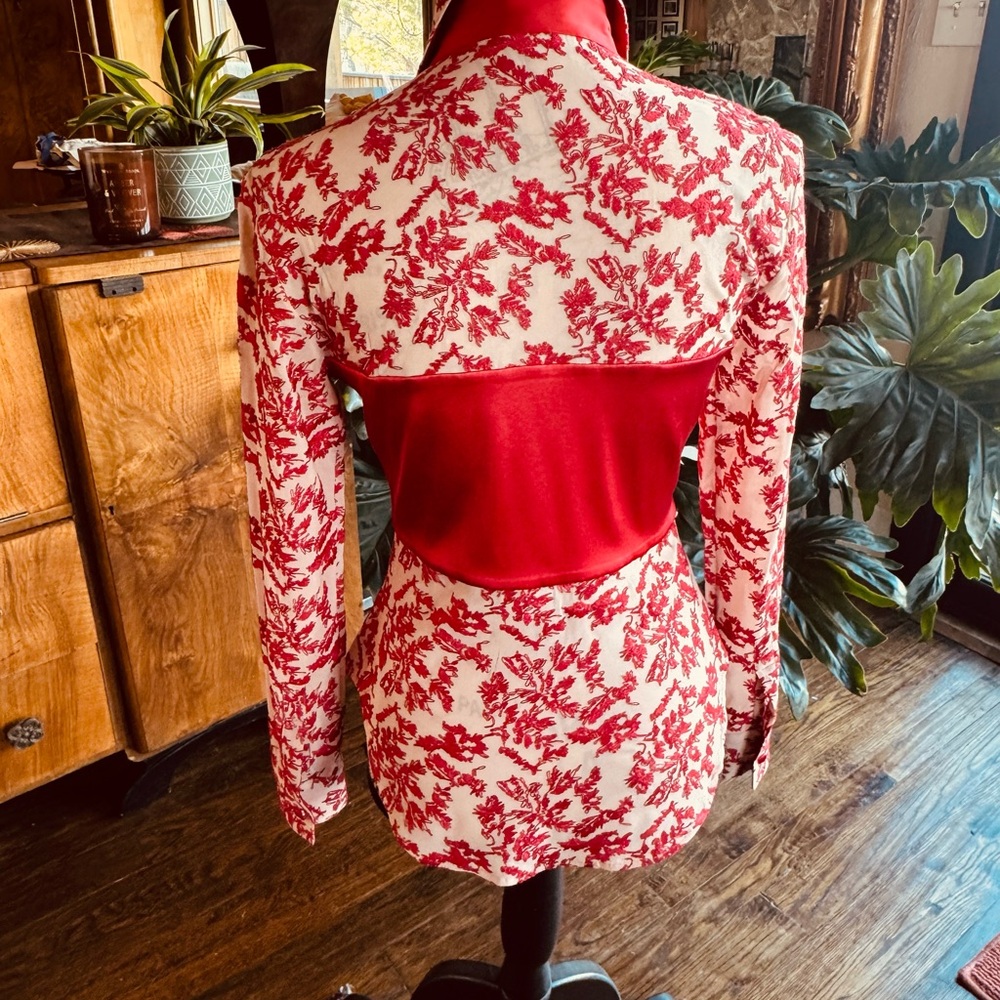 LaPerla Red & cream Floral Embroidered Women's Top made in Italy vnt 90’s - Picture 3 of 11